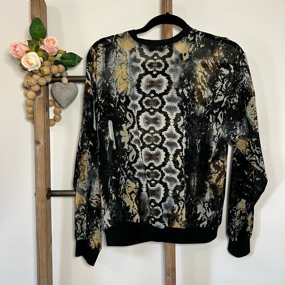 Cabi 572 Long Sleeve Sheer‎ Python Chiffon Blouse Size Medium - Picture 4 of 8